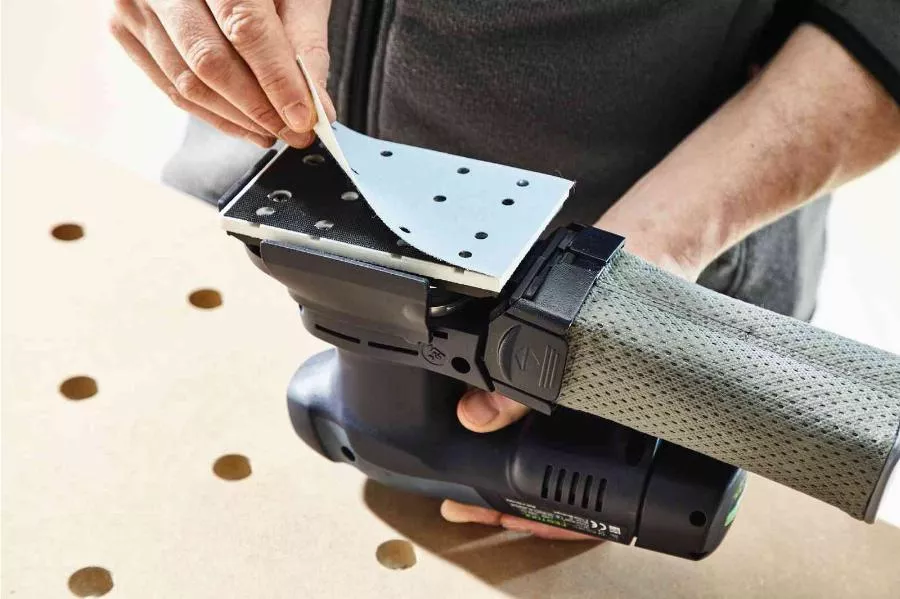 Ponceuse Vibrante Hybride FESTOOL RTSC 400 3,0 I-Plus + 2 Batteries 3.0 Ah - 576353 1 Ponceuse Vibrante Hybride FESTOOL RTSC 400 3,0 I-Plus + 2 Batteries 3.0 Ah - 576353